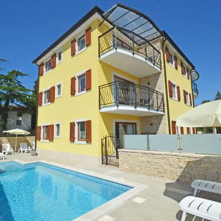 Elia-6 * Savudrija